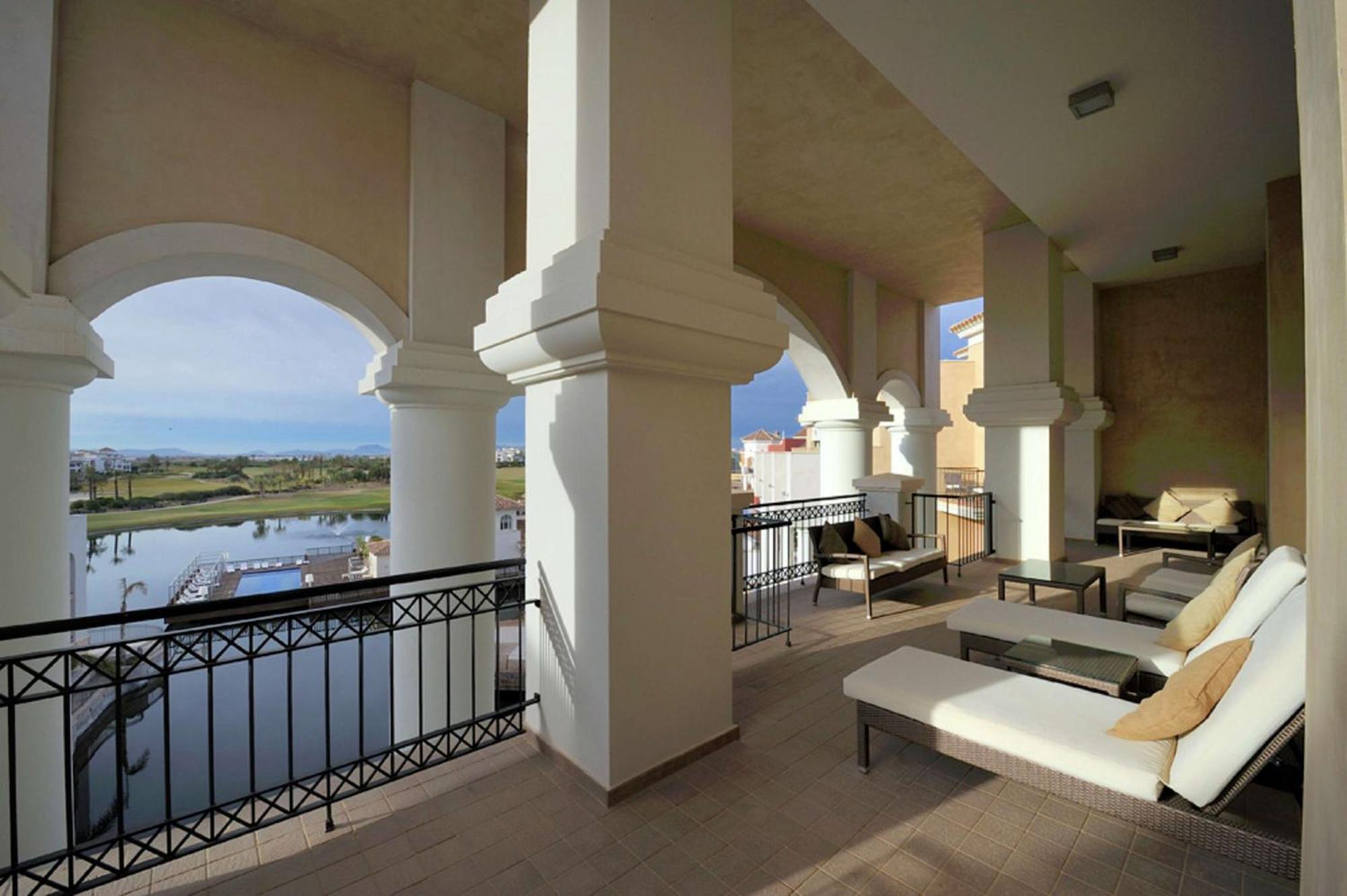 Doubletree By Hilton La Torre Golf Resort Roldan Екстер'єр фото The Royal Mirage