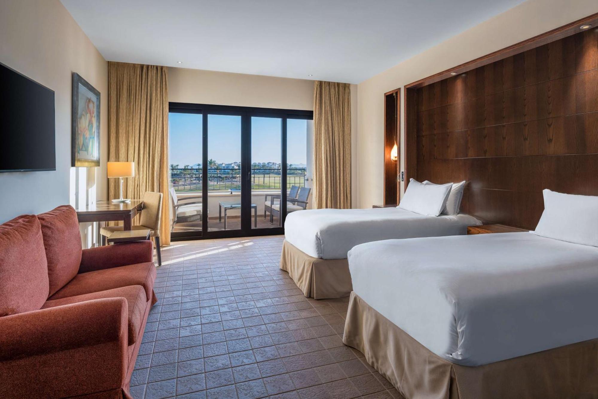 Doubletree By Hilton La Torre Golf Resort Roldan Екстер'єр фото A guest room at the Hilton San Diego Bayfront