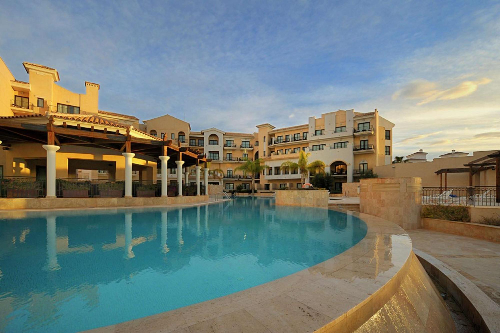 Doubletree By Hilton La Torre Golf Resort Roldan Екстер'єр фото The Westin La Paloma Resort & Spa