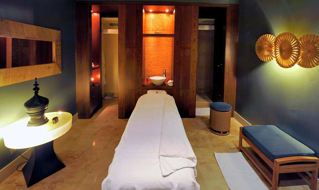 Doubletree By Hilton La Torre Golf Resort Roldan Зручності фото A treatment room at a spa